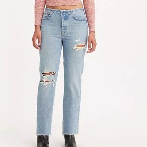 501® MINI WAIST WOMEN'S JEANS light wash jeans 
Never worn sz 27